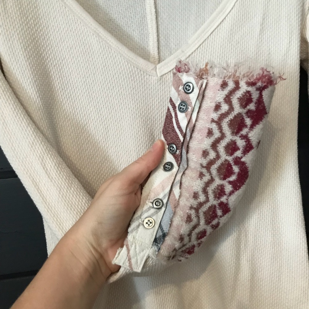 Free people v neck long slv thermal sweater cuff